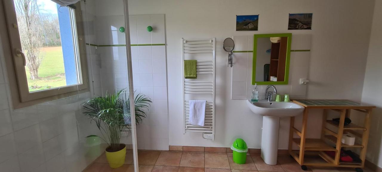 Chambres D'Hotes Relais Milord Estialescq Exterior photo