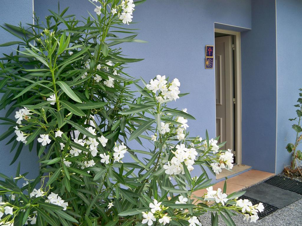 Chambres D'Hotes Relais Milord Estialescq Exterior photo